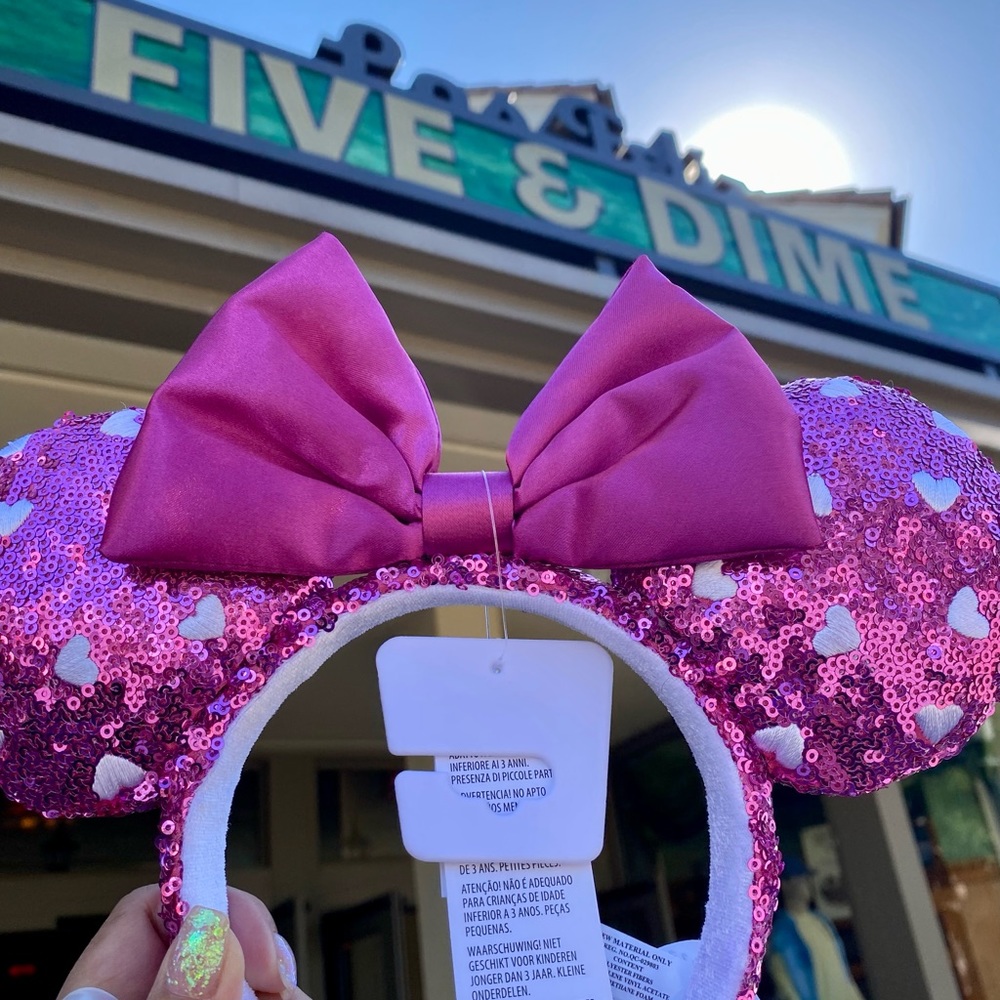 ***SOLD*** Disneyland Valentine’s Day 2022 Ear Headband